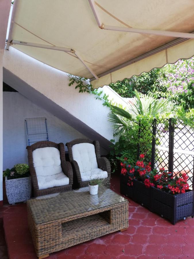 Apartments Poretti For 2,In Center Parking Free In The Yard,6 Min Beach Walk Rovinj Exteriör bild